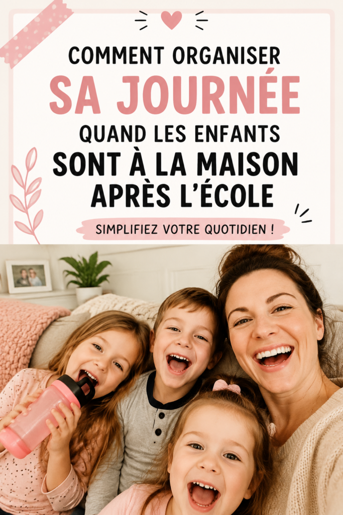 Une mère et ses enfants planifient leur journée à la maison ensemble