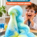 Un enfant observant la réaction spectaculaire du dentifrice d'éléphant dans un flacon.